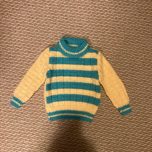 #72 Handknit Yellow and Green Vintage Toddler Pullover Sweater, Size 3 years - Picture 1 of 3